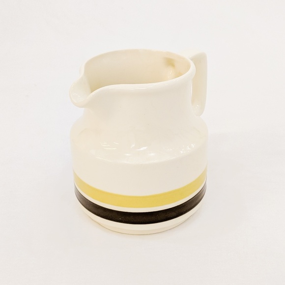 Carrigaline striped ceramic jug - Picture 1 of 3